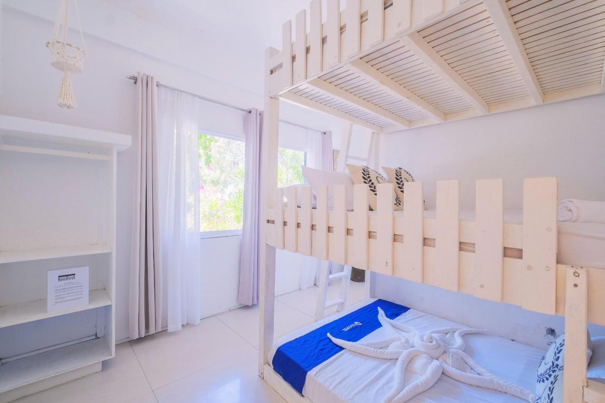 Club Monet Beachfront Resort By Cocotel Cabangan Habitación foto