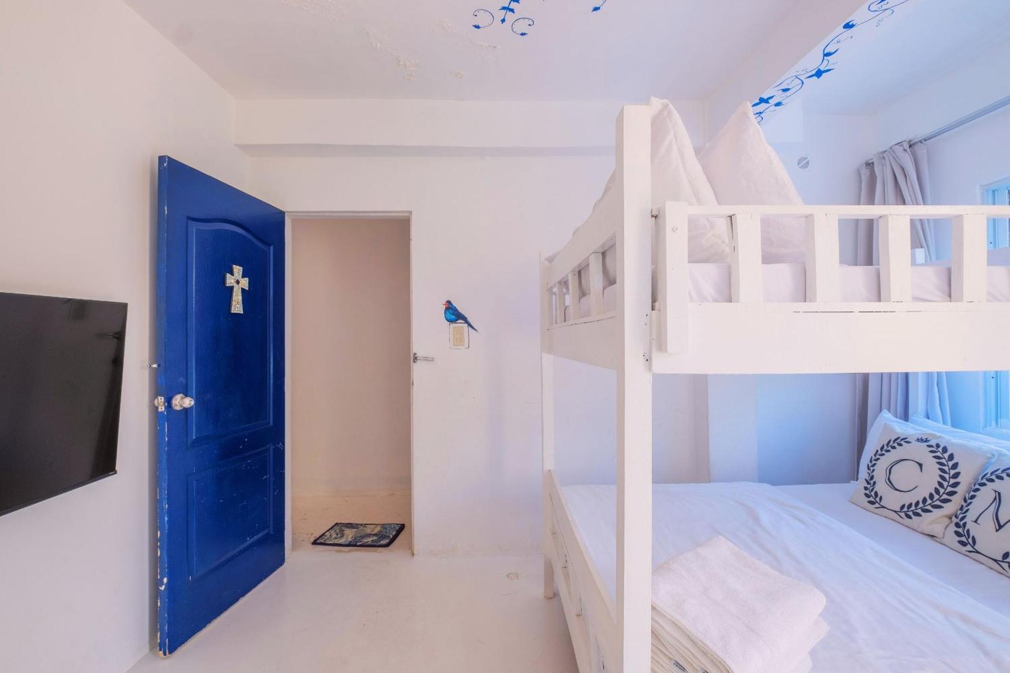 Club Monet Beachfront Resort By Cocotel Cabangan Habitación foto