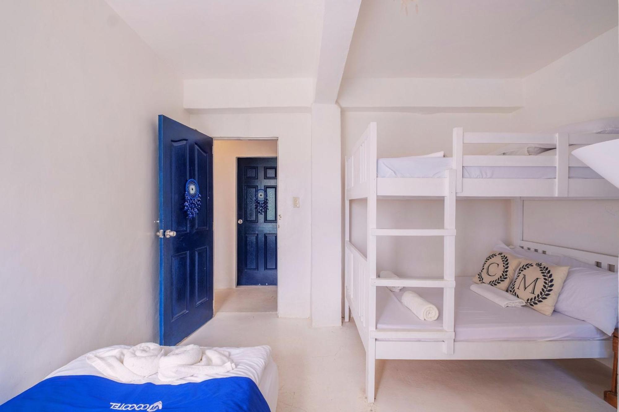 Club Monet Beachfront Resort By Cocotel Cabangan Habitación foto